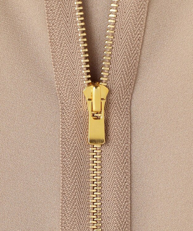 BEIGE， FLEUR / 異素材ネック ロングワンピース Beige
