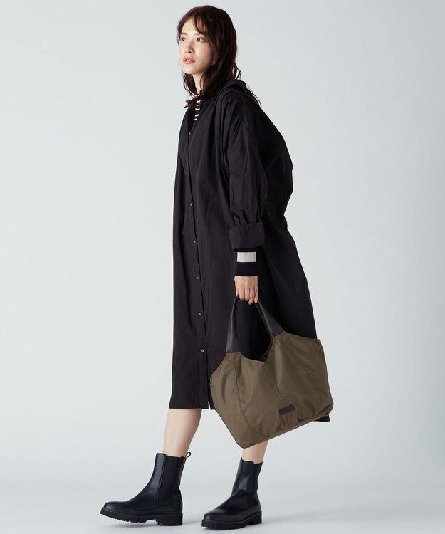 Y'SACCS リサイクルナイロン　ふんわりトート　Mサイズ カーキ