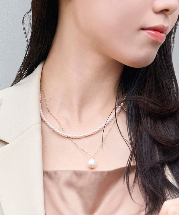 Phoebe 〈オンワード限定セット〉クラスパールライトフィットイヤリング×クラシカルパール2連ネックレス ホワイト