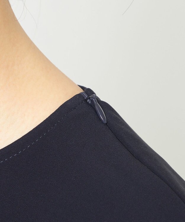 uncrave クールタッチツイル スリットブラウス ダークネイビー