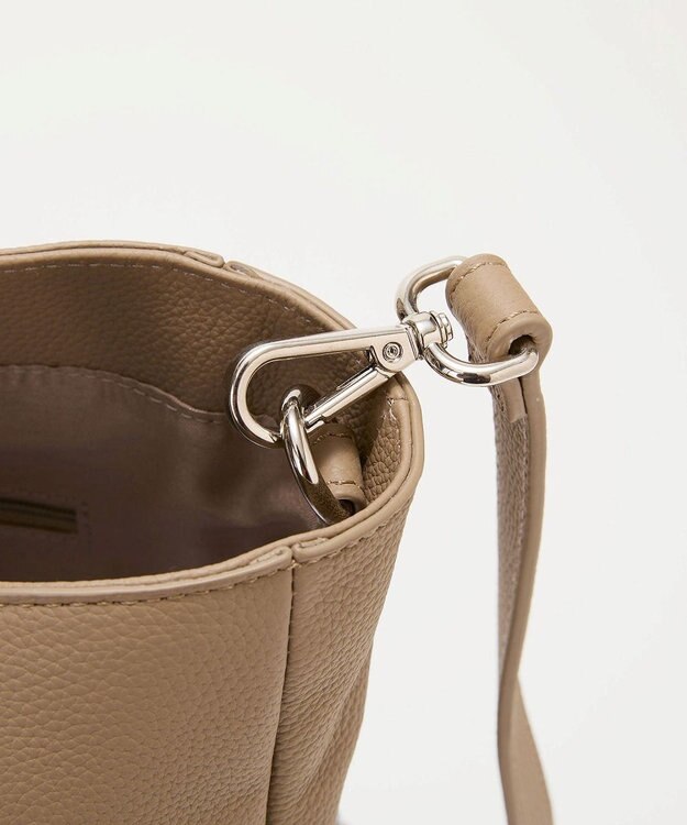 TOPKAPI 【TREASURE TOPKAPI】シュリンクレザー レース 刺しゅう ショルダー付 トートバッグ グレージュ