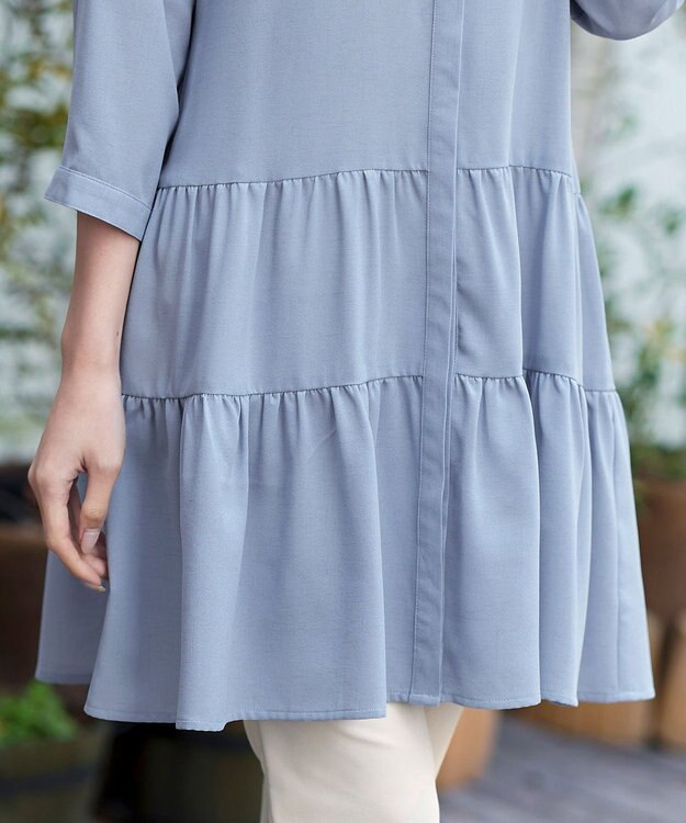 Tiaclasse L 【洗える】1枚で大人華やぐ2段ティアードシャツチュニック ブルー