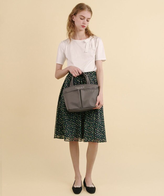 TOCCA 【WEB＆一部店舗限定】【撥水・サスティナブル素材】T-INCONTRO TOTE S トートバッグ S グレージュ系