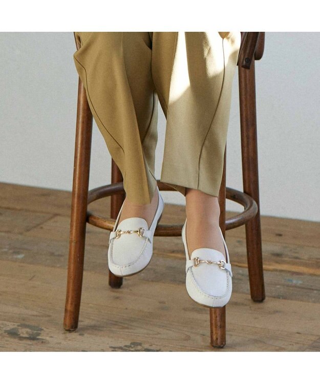 ing <ing>【３E】【サスティナブル】ビット付きモカシューズ アイボリー