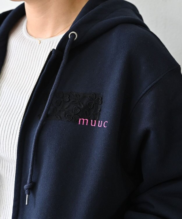 muuc 〈コットン100% 12.7オンス生地＆裏面パイル〉花刺繍のWジップパーカー ネイビー