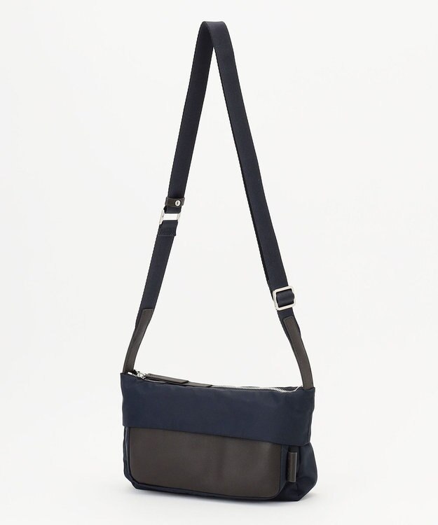 Y'SACCS リサイクルナイロン×カウレザー ラップミニショルダー ネイビー