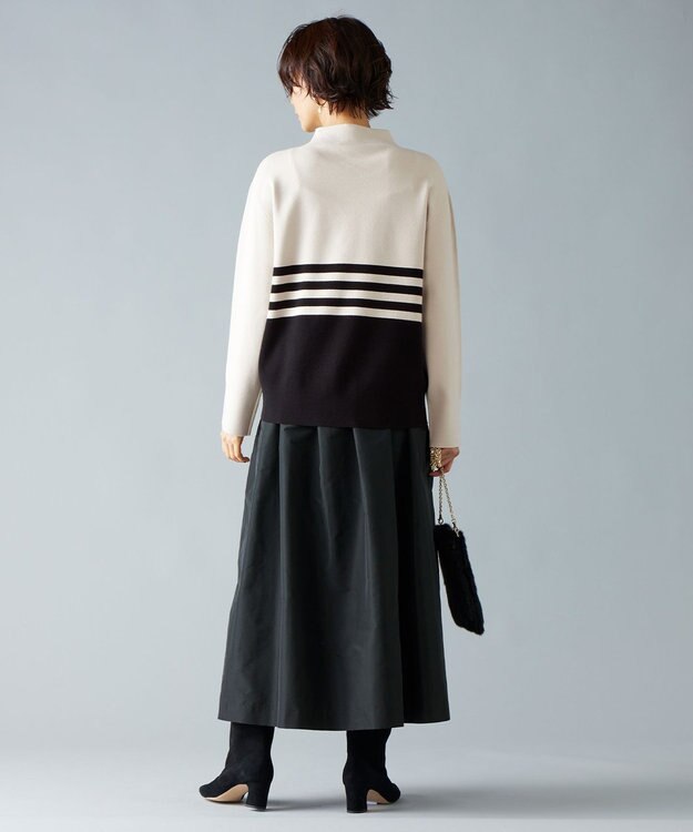 自由区 【WEB限定カラーあり】【セットアップ対応・洗える】レーヨンストレッチモックネック ニット [WEB限定]シャンパン×ブラック