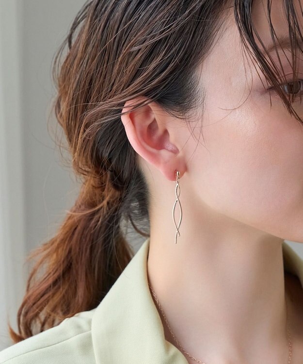 Phoebe 【痛くないシリーズ/金属アレルギー対応】スウィングクリスタルループフィットイヤリング　シャンパンゴールド シャンパンゴールド