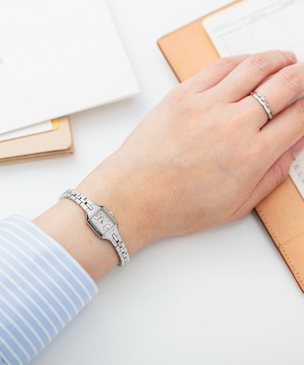 CITIZEN 【小さくて可愛い】アンティークな雰囲気 13.7mm 光発電エコ・ドライブ シルバー