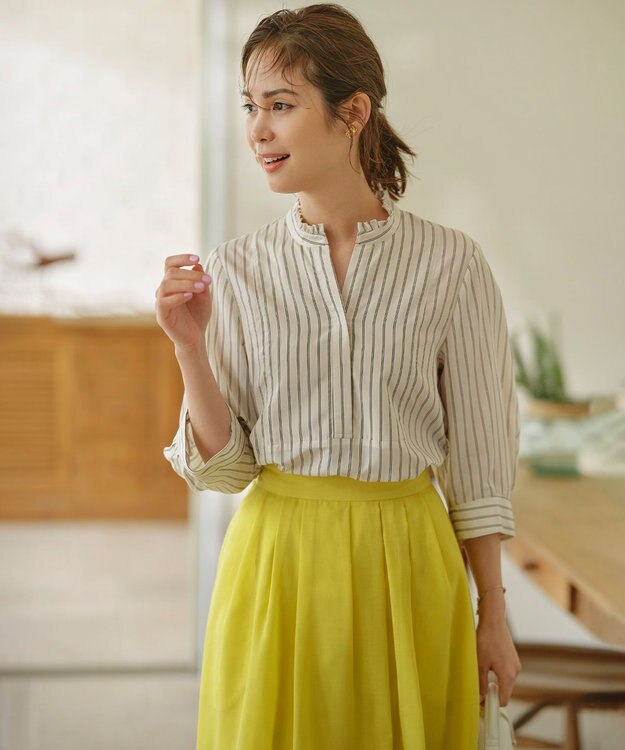 組曲 【WEB限定】ナイロンレーヨン スキッパーブラウス エクリュベース系1