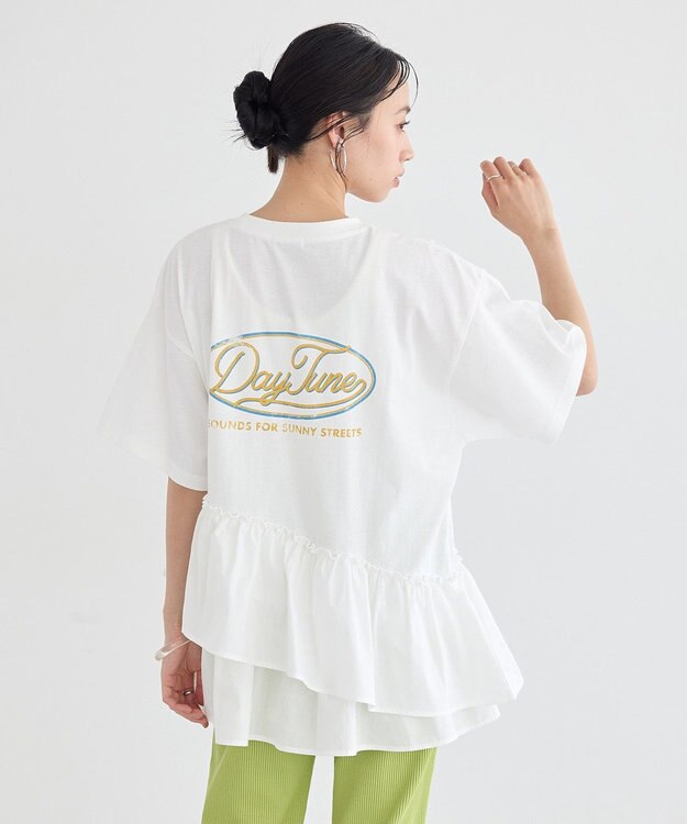 earth music&ecology 異素材ドッキンググラフィックTシャツ Off White