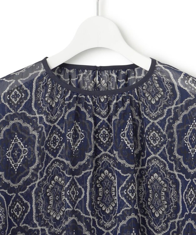 23区 S 【洗える】オーナメントプリント ブラウス ネイビープリント