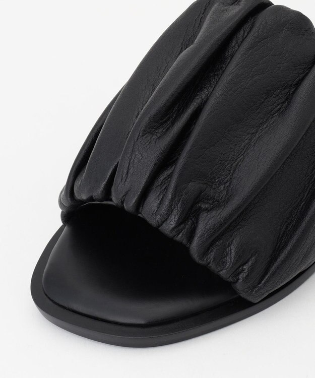 BEIGE， 【一部店舗限定】HENRI EN VARGO / JUNIPER サンダル Black