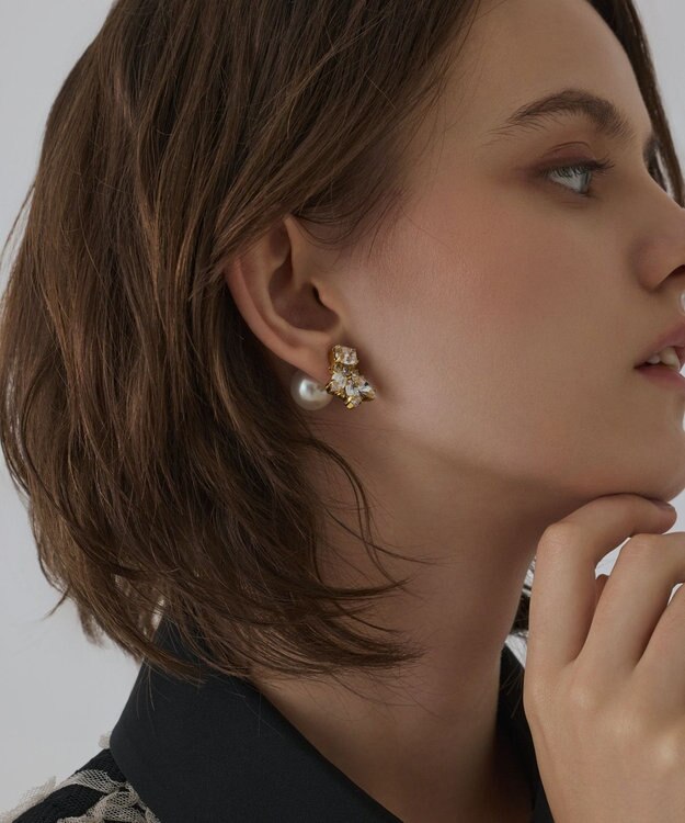 GRACE CONTINENTAL ビジューパールピアス ホワイト