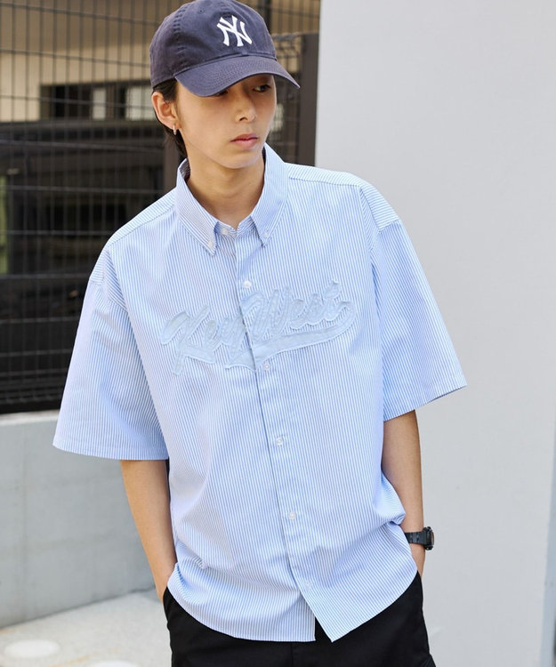 WEGO 【ユニセックス着用ITEM】オックスフォードダメージアップリケシャツ（SS） ブルーストライプ