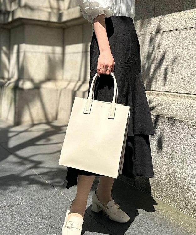 LA BAGAGERIE 【MONICA】アコーディオンスクエアトートM アイボリー