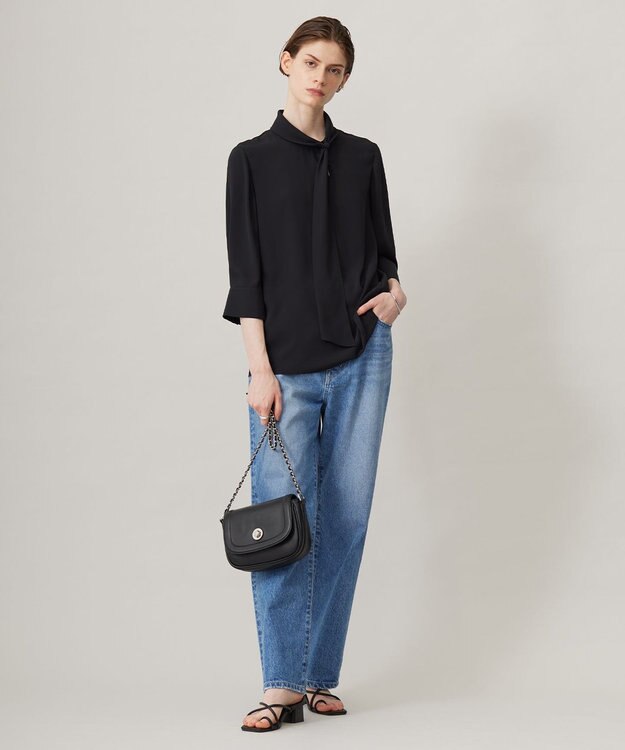 ICB 【接触冷感・UVケア・速乾・洗える】BackSatinAmunzen ボウタイブラウス ブラック系