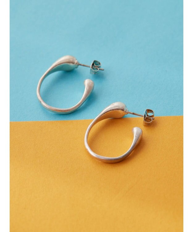 AMERICAN HOLIC 変形フープメタルピアス Silver
