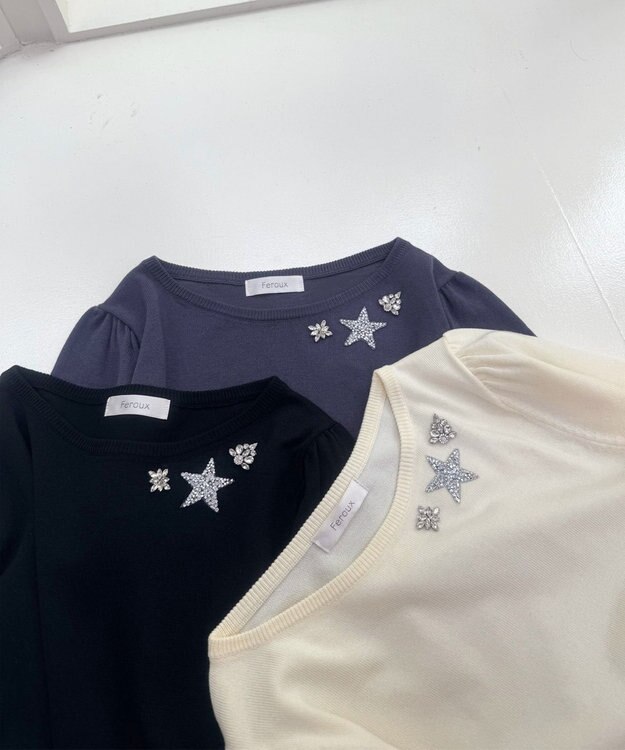 Feroux ブローチデザインニット プルオーバー アイボリー系