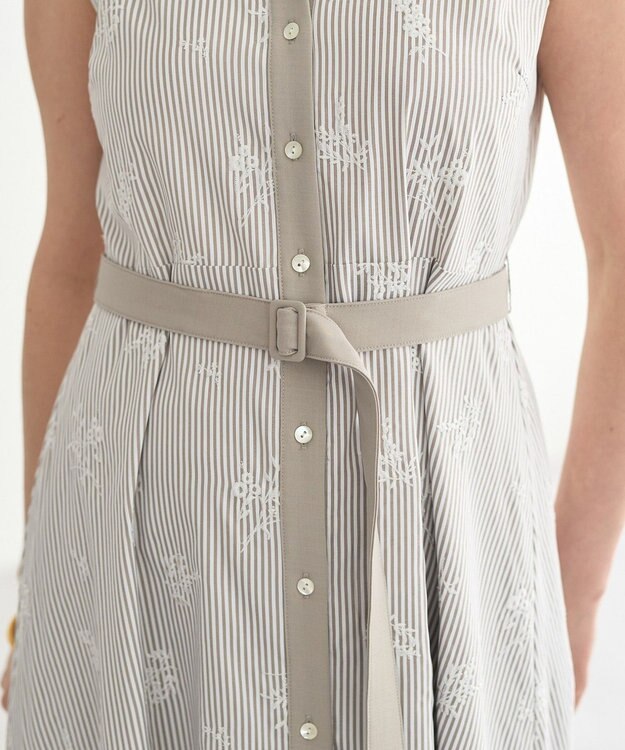 YECCA VECCA ストライプ柄フラワー刺繍ワンピース Beige