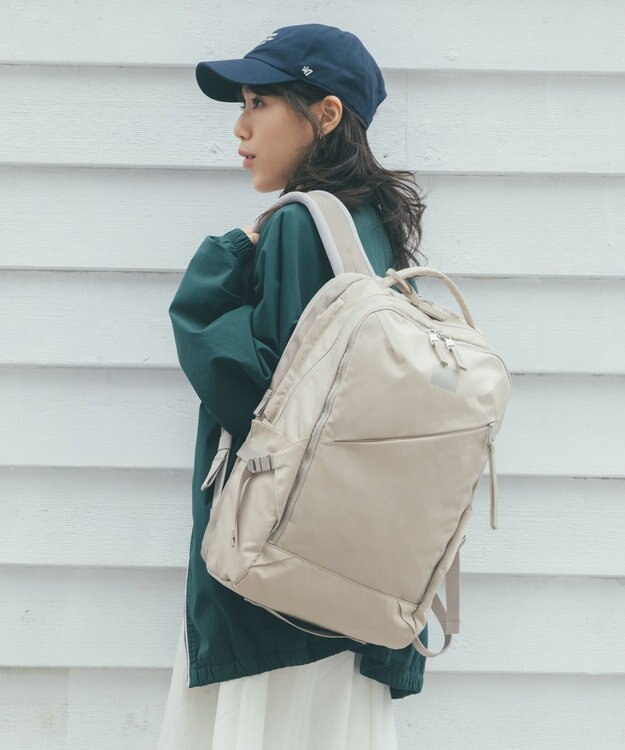 ACE BAGS & LUGGAGE W&.Day/Night トゥキ スクエアリュック B4サイズ 15.6インチPC収納 20512 ダブルアンドデイナイト ライトベージュ