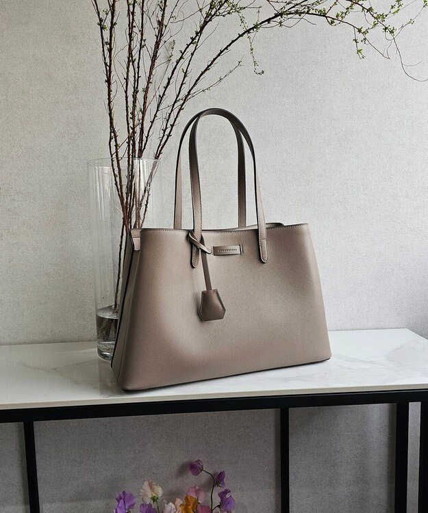 style code 【MERCURYDUO/マーキュリーデュオ】通勤、通学、リクルート両アオリポケットA4トートバッグ　キーチャーム付 オーク