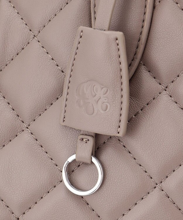 J.PRESS LADIES 【A4サイズ収納可】キルティング トートバッグ ベージュ系