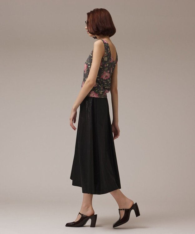 GRACE CONTINENTAL ローズプリントニットトップ ブラック