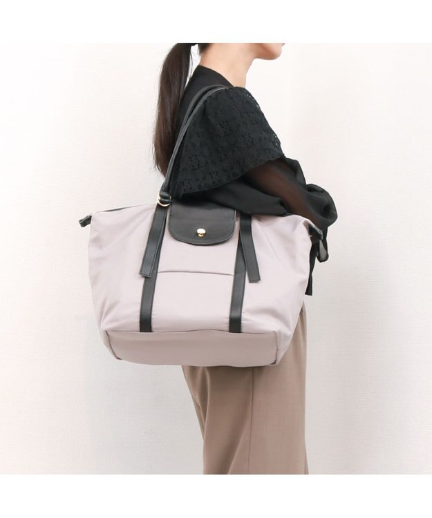 UNBILLION ペルケ perche / ナイロン×牛革かぶせジェムストーントートバッグ ライトグレー