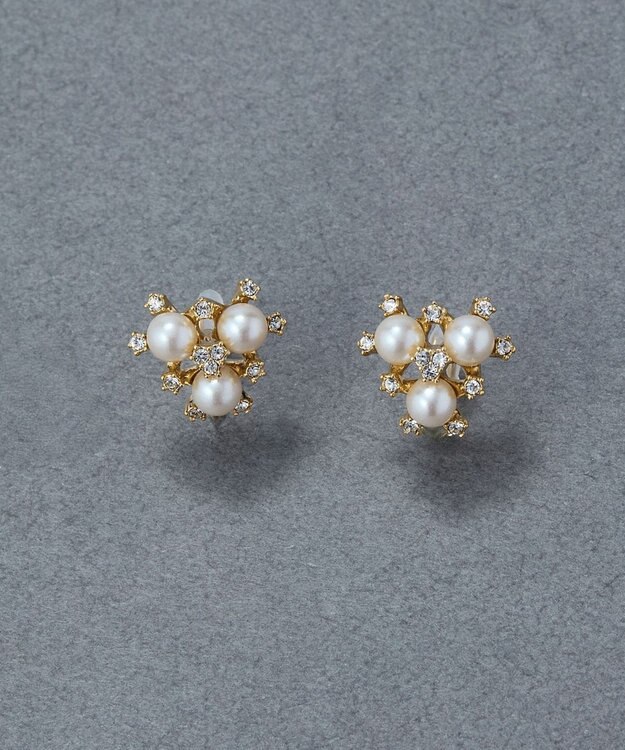 Phoebe 〈痛くないシリーズ/金属アレルギー対応〉パールブーケライトフィットイヤリング　小粒パール ホワイト