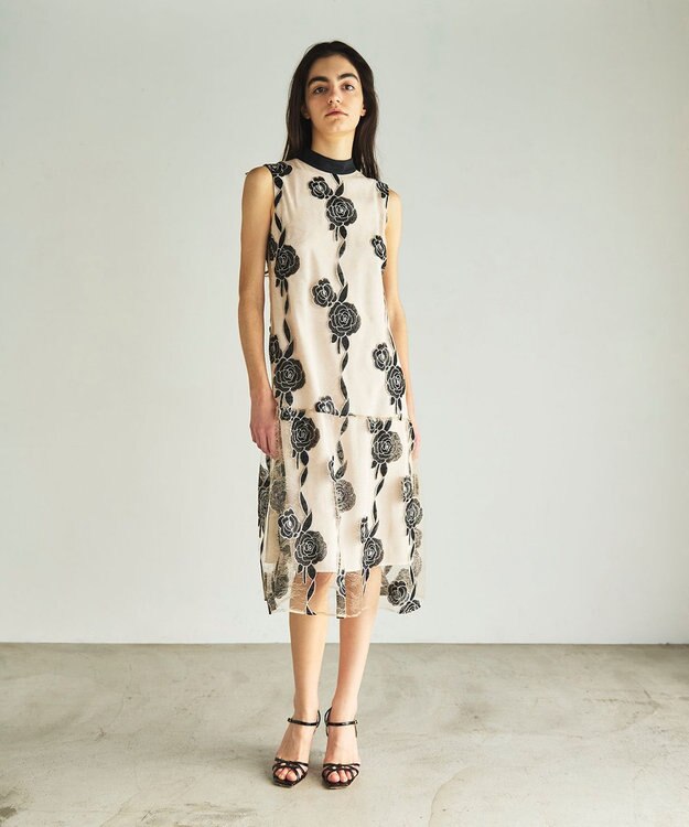 GRACE CONTINENTAL ハイネック刺繍ワンピース キナリ