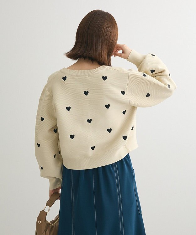 Green Parks ・ｓｗｉｎｇ　ｂｙ　ハート刺繍ニットカーディガン Beige