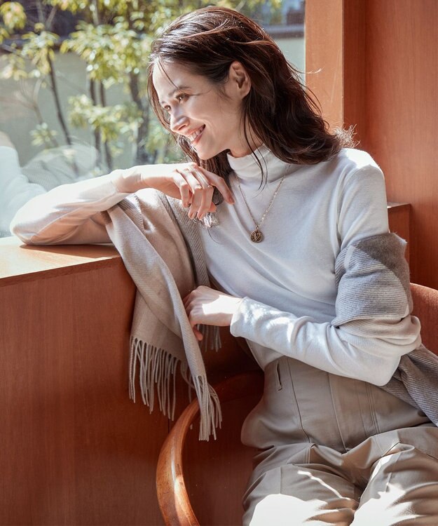 23区 【SLOW/一部店舗限定】フラッフィコットン タートルネックカットソー ホワイト系