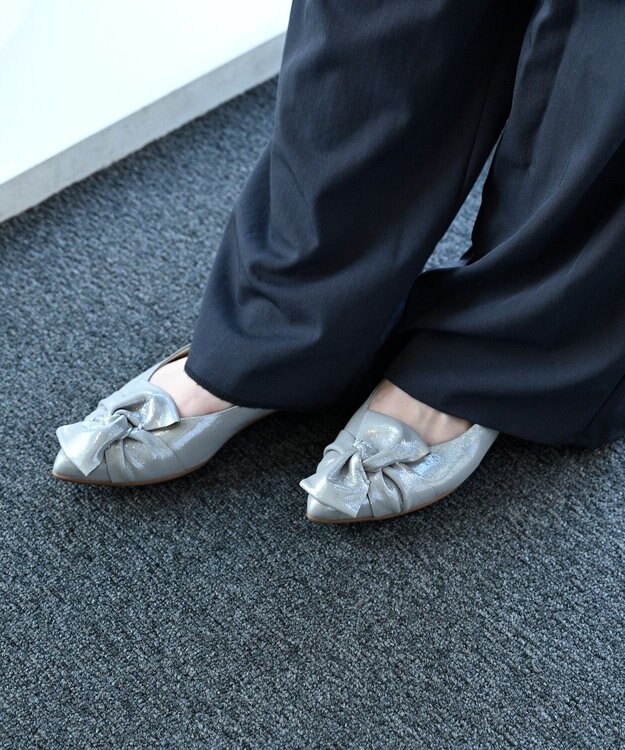 nouvelleRobe Oū 新色追加【本革・高反発】Butterfly knot ポインテッドトゥ パンプス ガンメタリック