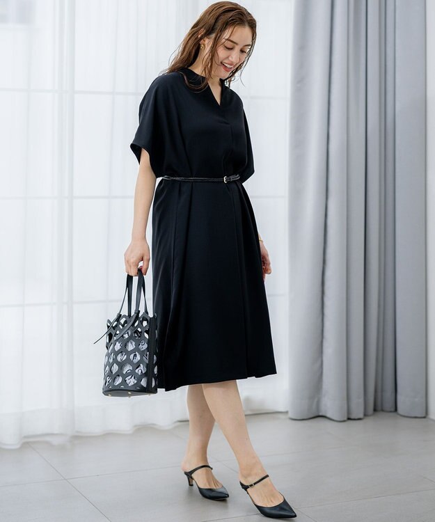 23区 L 【Lサイズ限定/吸水速乾/UVカット/接触冷感/】ストレッチジョーゼット 半袖ワンピース ブラック系