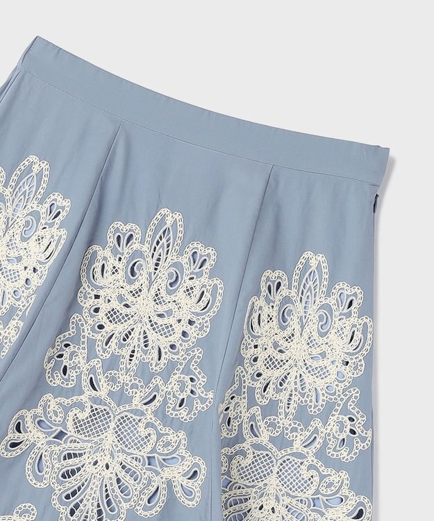 GRACE CONTINENTAL 刺繍スカラップスカート【限定カラー】 ブルー
