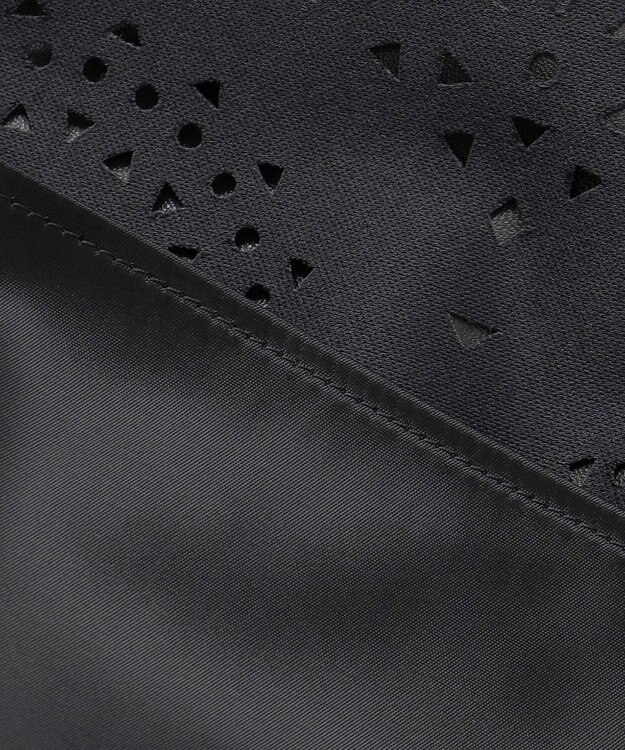 23区 【洗える】フェイクレザーパンチング フレアスカート ブラック系