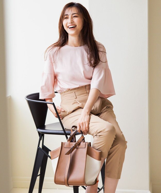 組曲 【汗ジミ防止・撥水】GIZAプレーティング天竺 袖フレア Tシャツ ピンク系