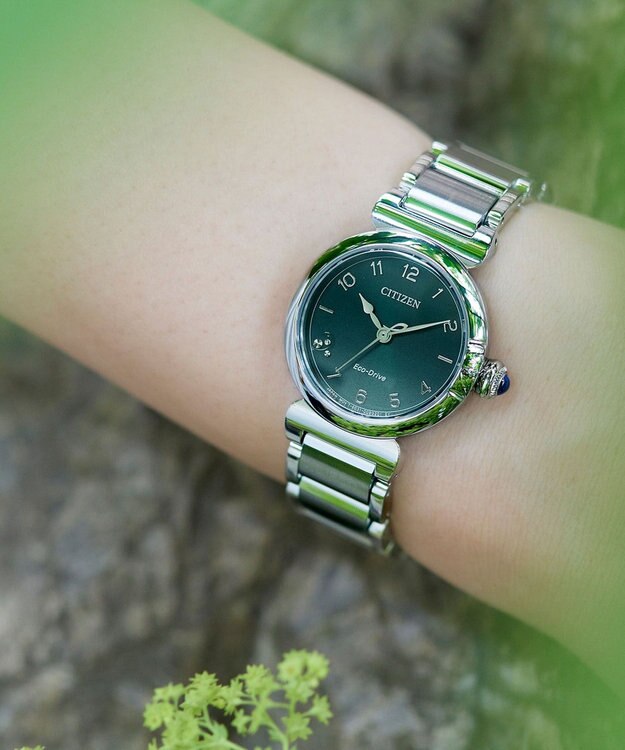 CITIZEN 【電池交換不要 腕時計】グリーンの文字板が美しいエレガントなモデル シルバー