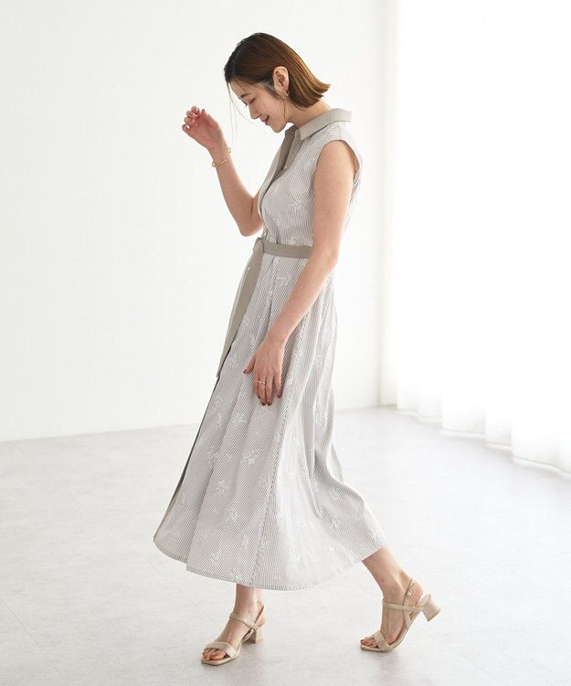 YECCA VECCA ストライプ柄フラワー刺繍ワンピース Beige