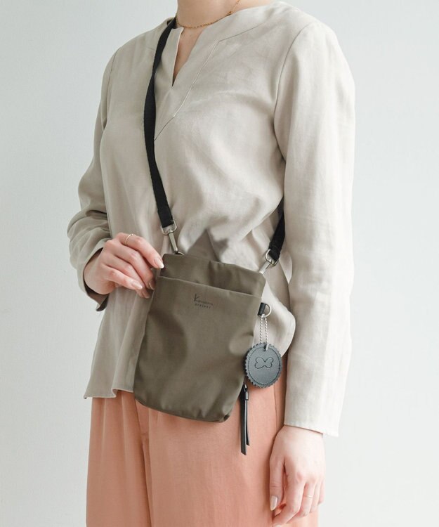 ACE BAGS & LUGGAGE Kanana project collection DYLサリール2 スマホショルダー  35950 カナナ プロジェクト カーキブラウン