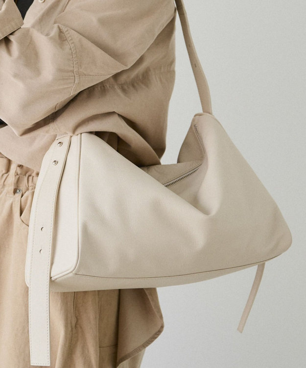 russet トライアングルショルダーバッグ(CE-1675) Ivory