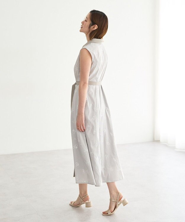 YECCA VECCA ストライプ柄フラワー刺繍ワンピース Beige