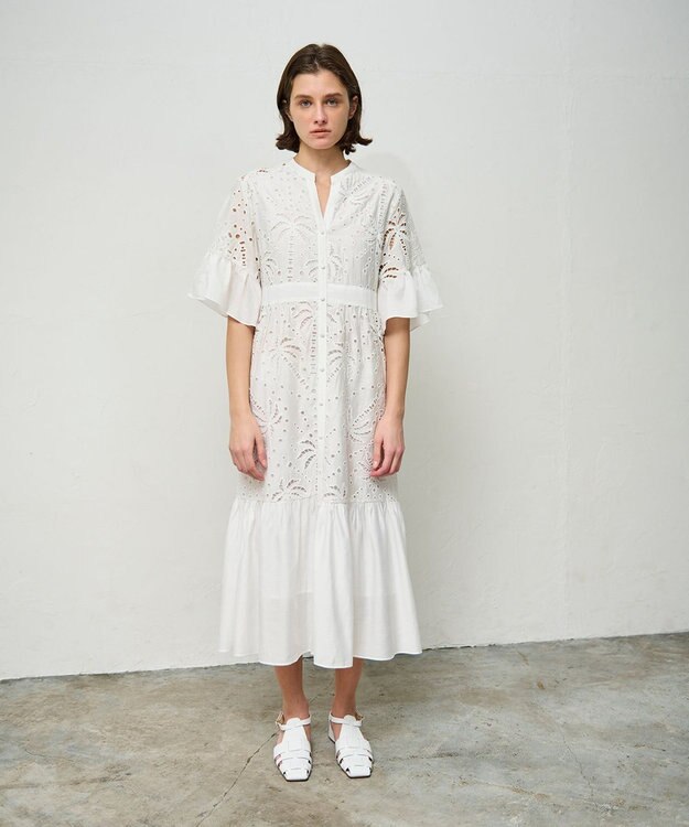 GRACE CONTINENTAL ヤシ柄カットワークワンピース ホワイト