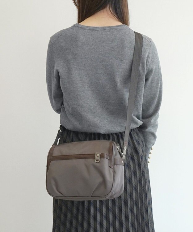 ACE BAGS & LUGGAGE PROGRES アベス ショルダーバッグ 横型 20181 プログレ ブラウン