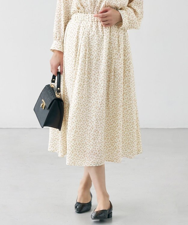 自由区 L 【カタログ掲載・セットアップ対応・洗える】ジオメトリックフラワードットプリント スカート ベージュ系