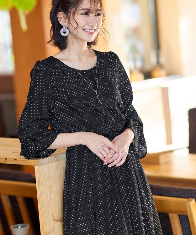 Tiaclasse 【洗える】女性らしさ引き立つリボン袖ギャザーワンピース ドット