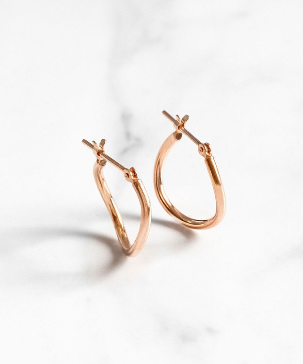 TOCCA 【新色ピンクゴールドが入荷！】【WEB限定】PETAL HOOP PIERCED EARRINGS K10 淡水パール ピアス ピンクゴールド系