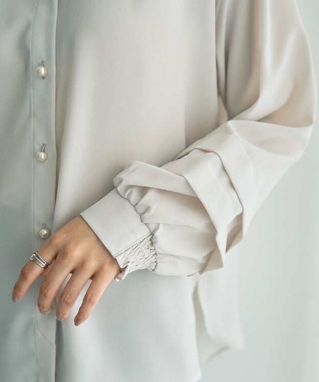 YECCA VECCA 2way裾アレンジパール釦ブラウス Light Gray