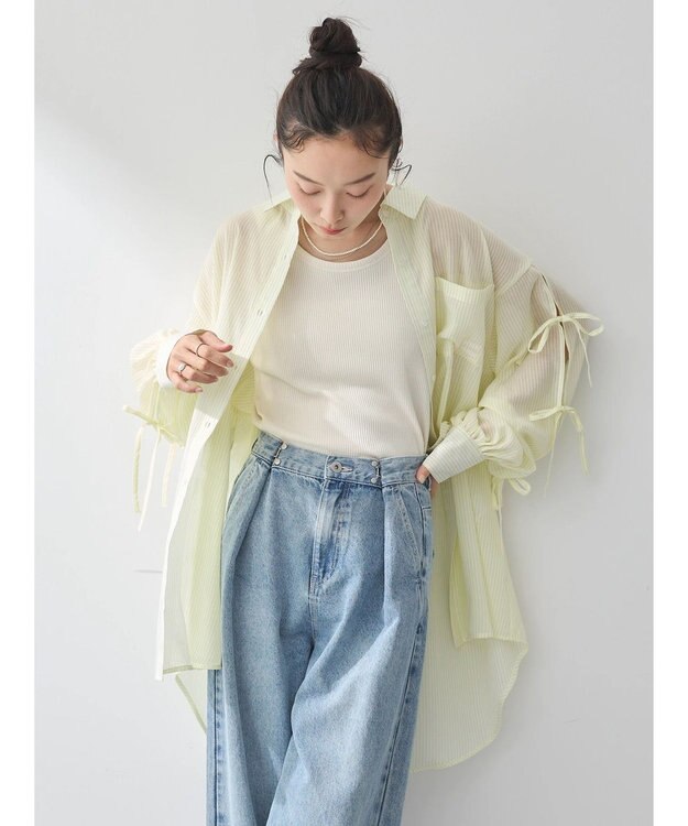 earth music&ecology 袖スリットリボンロングシャツ Yellow